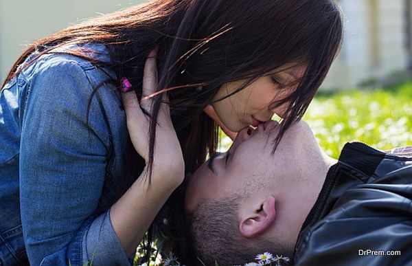 Girl kissing her boyfriend